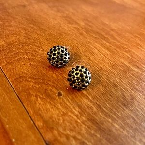Black beaded gold studs